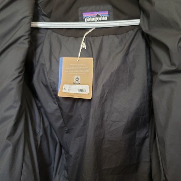 Patagonia Women's Down With It parka - Picture 4 of 4